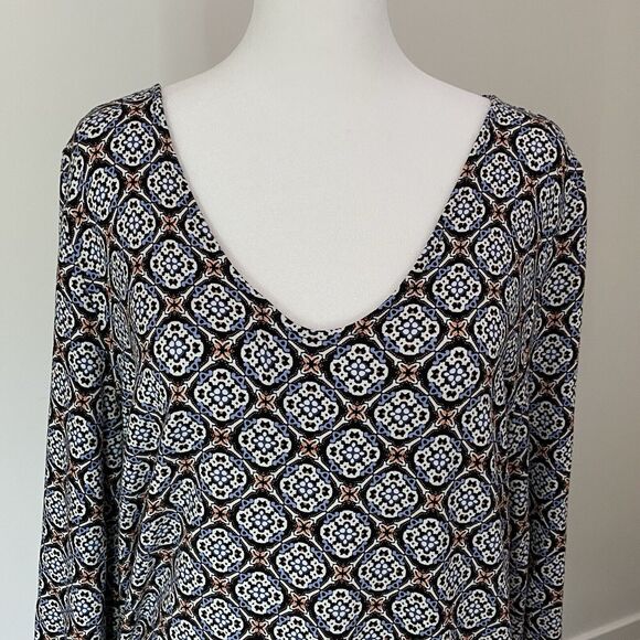 J. Jill Blue, Black & Pink Geometric Patterned Top, Size: Medium - Picture 1 of 9